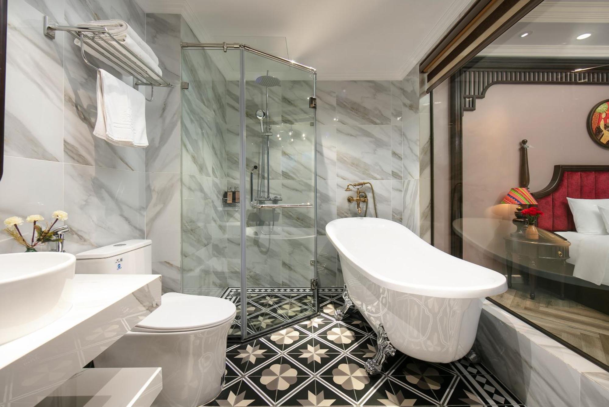 Acoustic Premium Hotel & Spa Hanoi Exterior photo