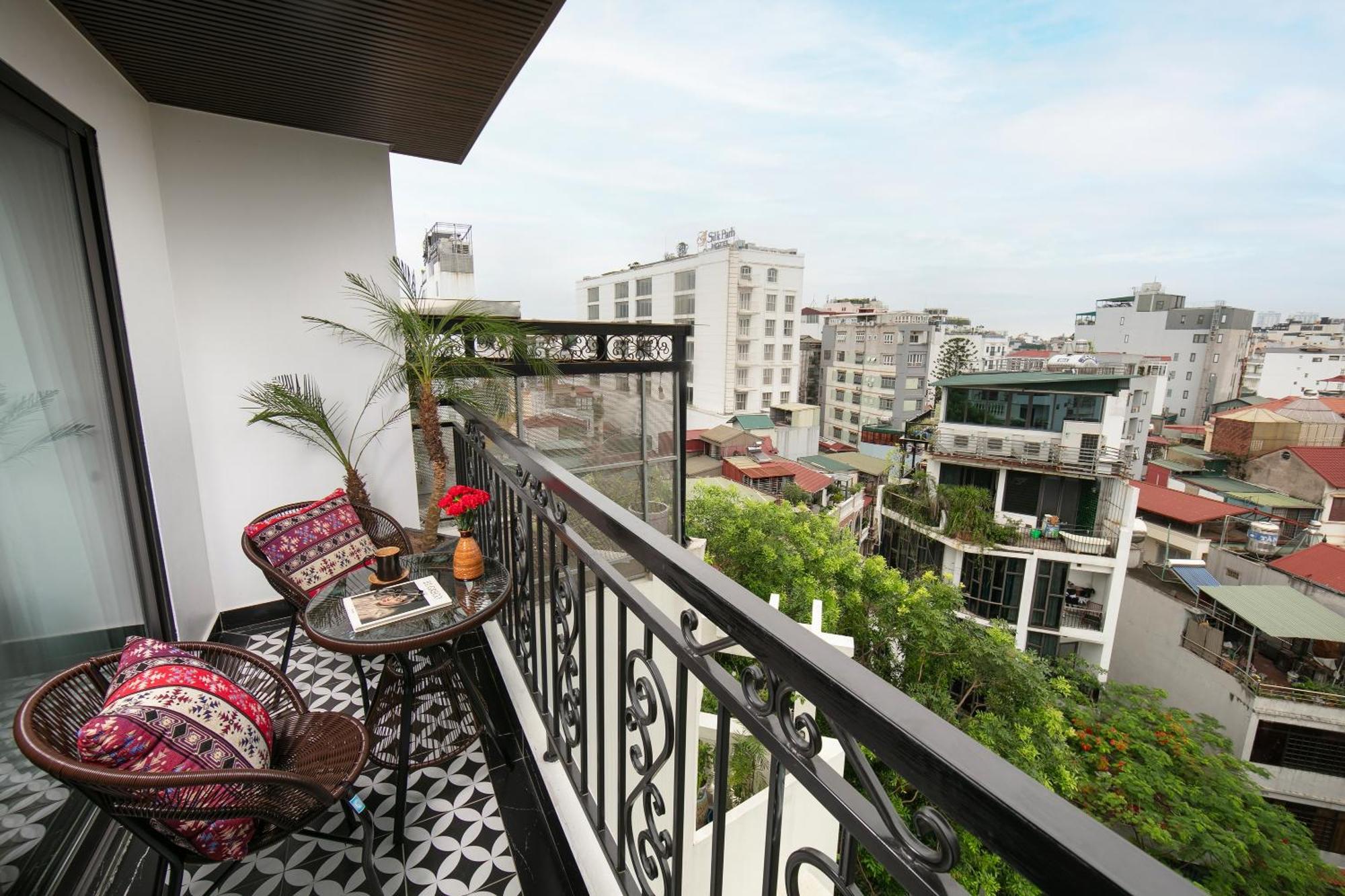 Acoustic Premium Hotel & Spa Hanoi Exterior photo